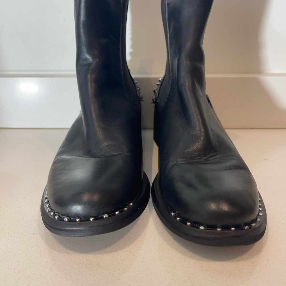 $190 Sam Edelman silver Studded Chelsea Boots Dover Moto Black leather sz 8 - Picture 10 of 15